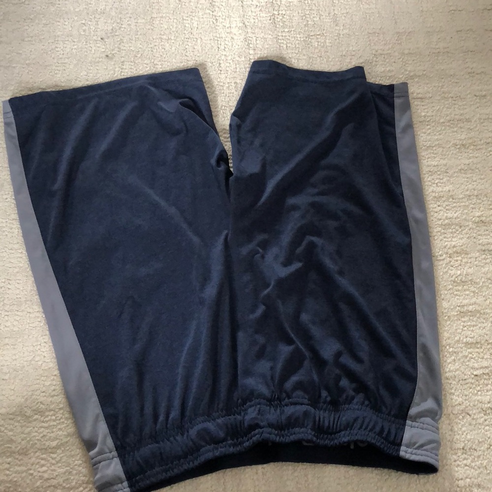 Reebok Shorts - Picture 2 of 3